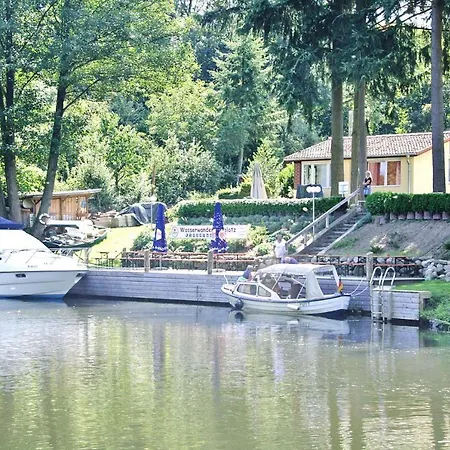 Ferienhaus Vieting Direkt Am Eldeufer In Parchim